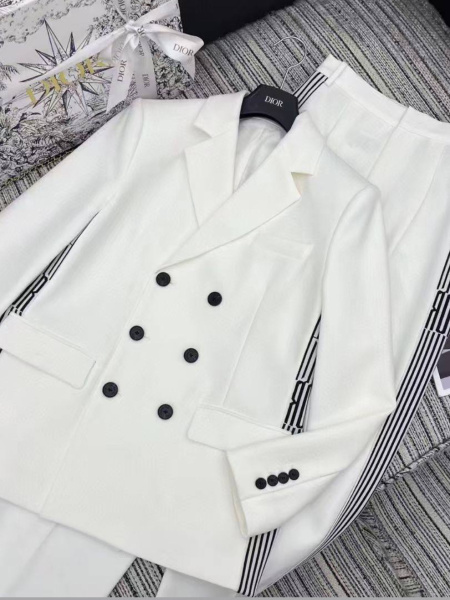 e3cc9c3f-278b-48a1-90a7-9ed8946c45d2